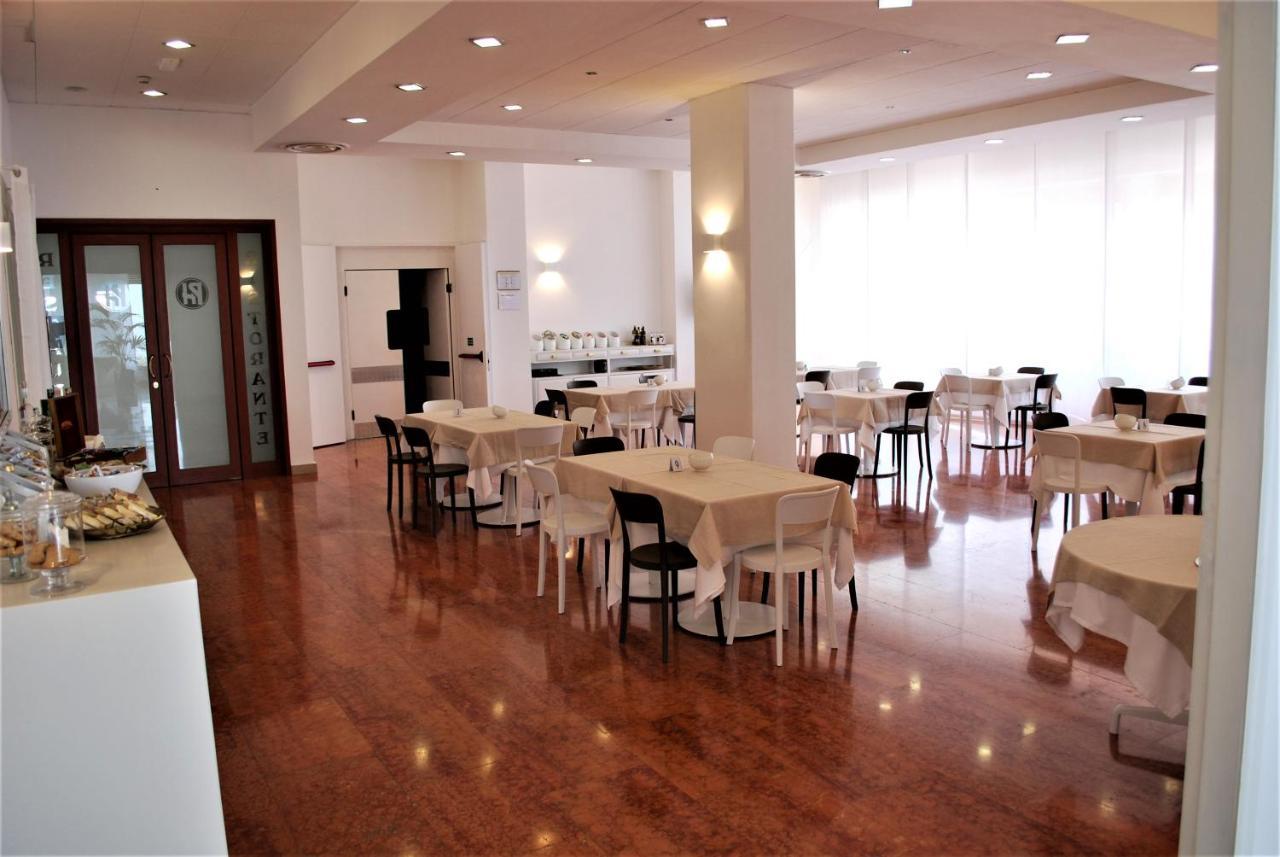 Park Hotel Mar Grande Tarente Buitenkant foto