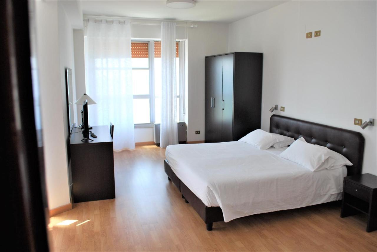 Park Hotel Mar Grande Tarente Buitenkant foto