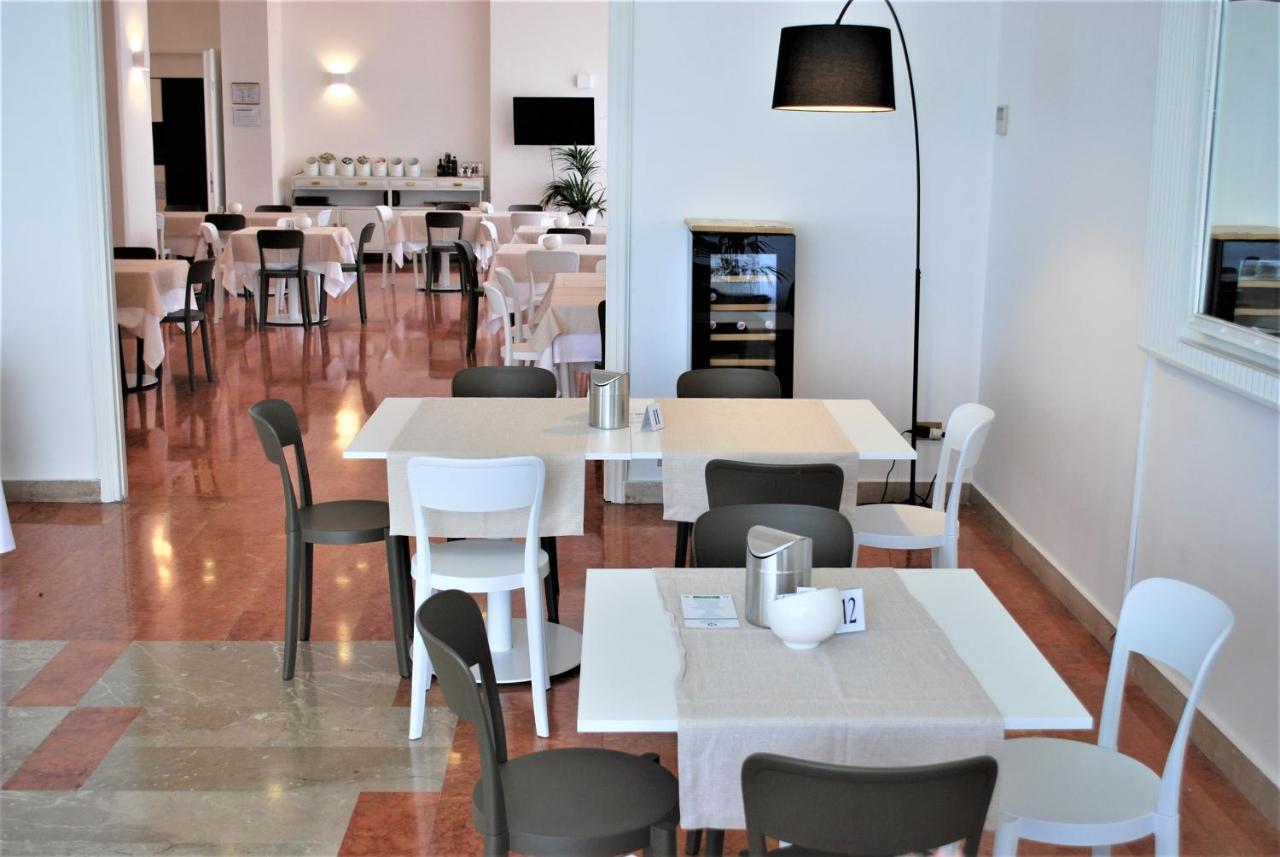 Park Hotel Mar Grande Tarente Buitenkant foto