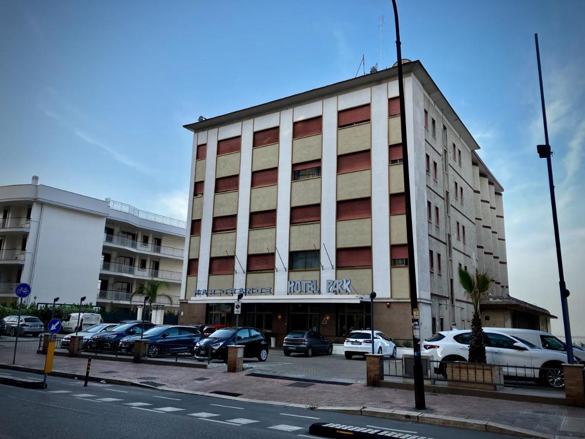 Park Hotel Mar Grande Tarente Buitenkant foto