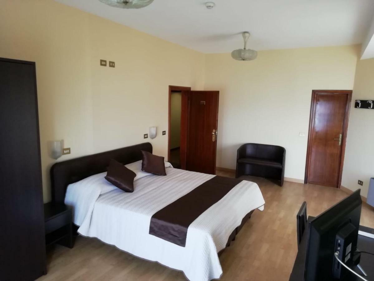 Park Hotel Mar Grande Tarente Buitenkant foto
